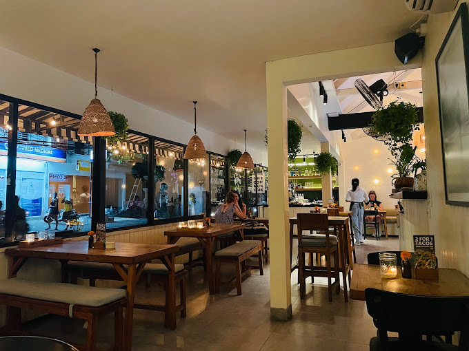 the common cafe canggu